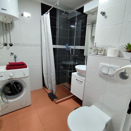 Ferienwohnung Five Belgrad Exterior foto