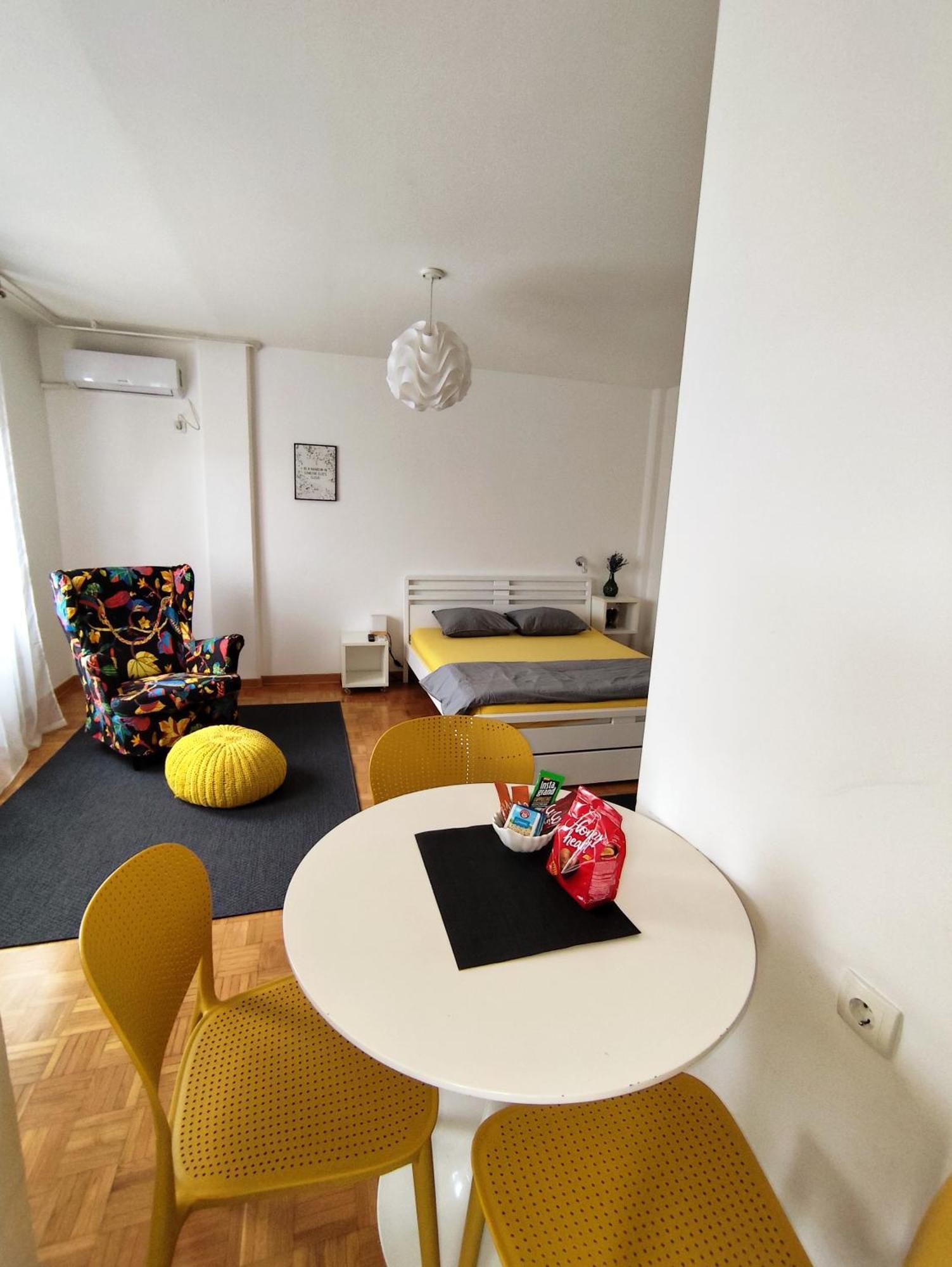 Ferienwohnung Five Belgrad Exterior foto